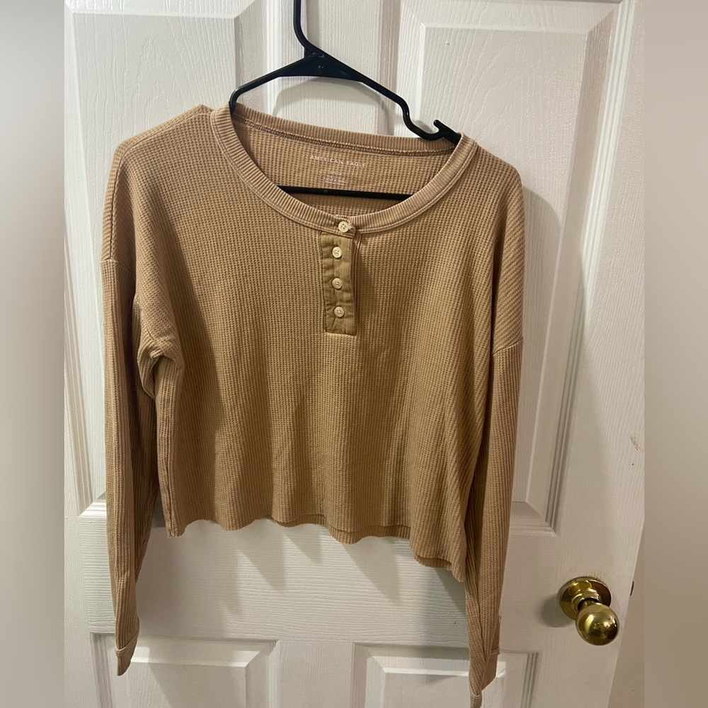 AMERICAN EAGLE LONG SLEEVE BEIGE SHIRT